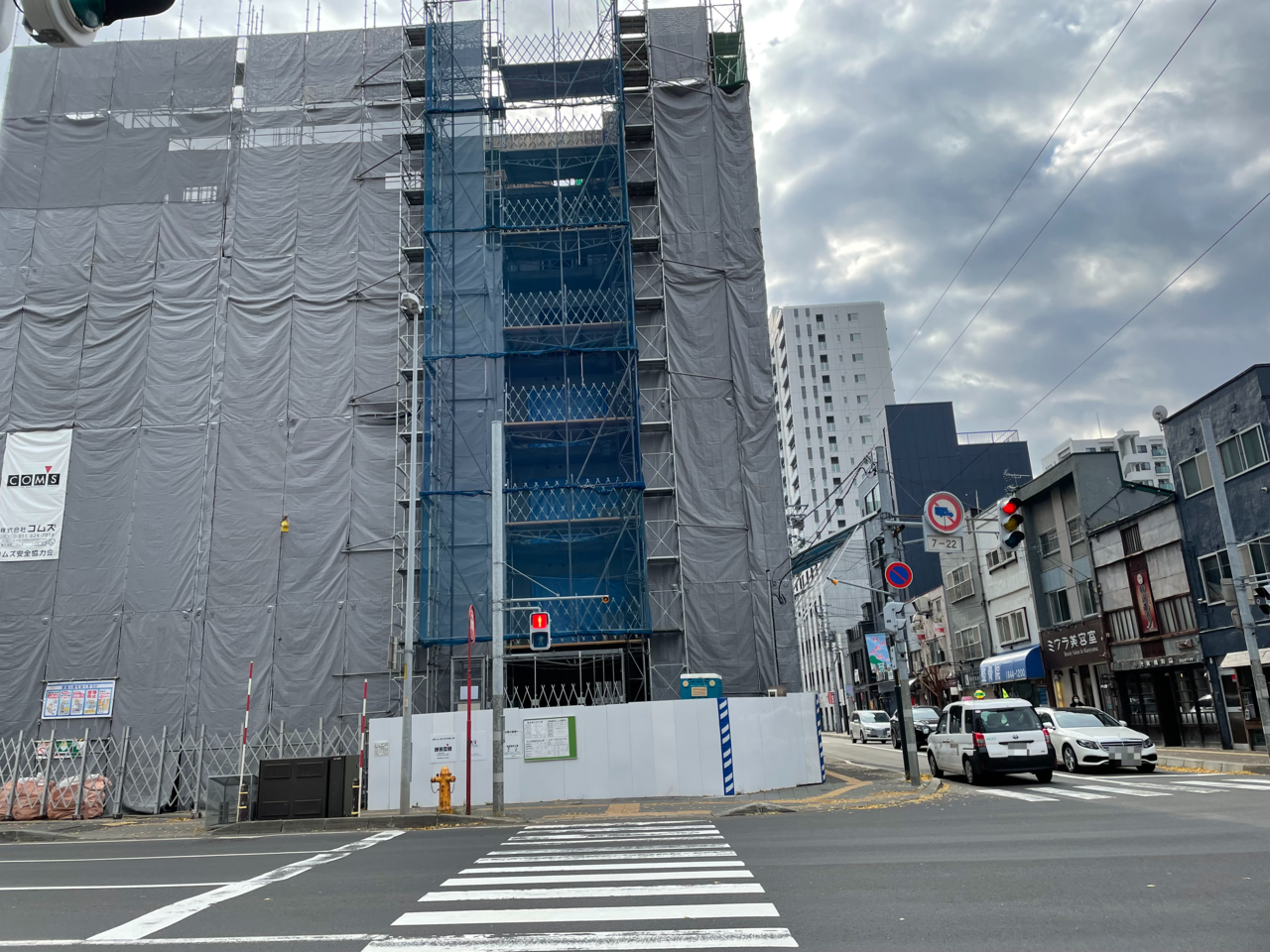 2021年11月円山商店街入口マンション建設