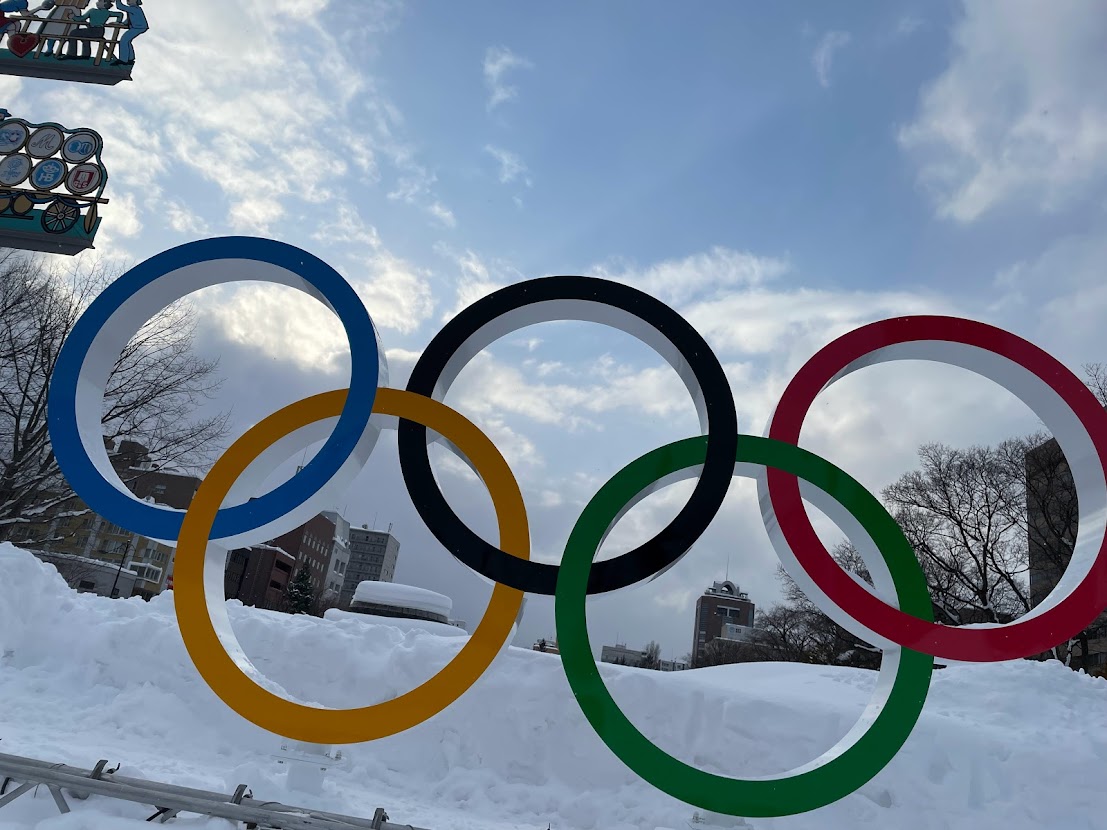 札幌市中央区 1972年札幌オリンピックから50年を記念して オリンピック シンボルを大通公園に設置 号外net 札幌市中央区