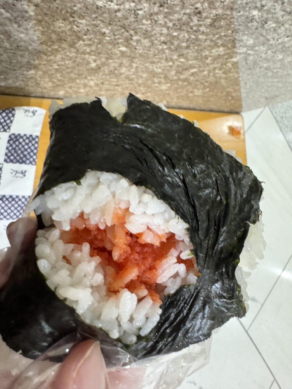 札幌市中央区】ありんこのおにぎりは型を使わず手で握る本格派手作りの